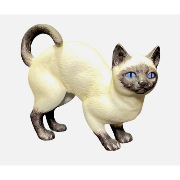 VTG SIAMESE CAT FIGURINE ANDREA BY SADEK PORCELAIN JAPAN CROUCHING BLUE EYES - Picture 1 of 6